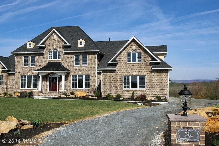 1st image of 40745 Hannah Dr