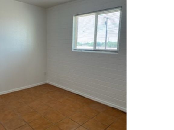 4th image of 4160 N Cameron Dr #2