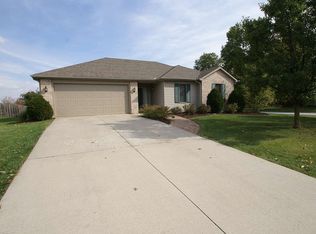 9412 Woodsmill Run, Fort Wayne, IN 46835
