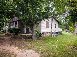 463 Old Stage Coach Rd, Quebeck, TN 38579