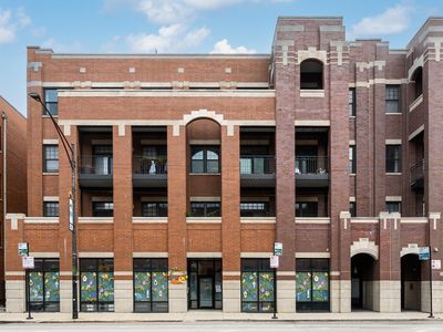 2905 N Halsted St APT 201, Chicago, IL, 60657