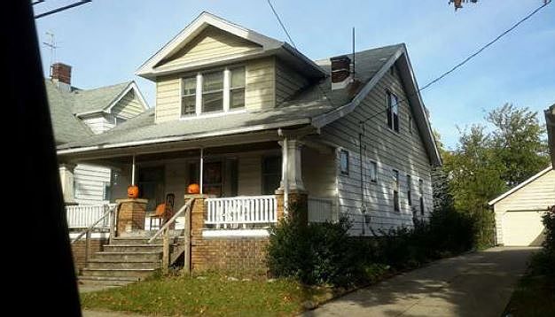 2nd image of 2602 Saratoga Ave