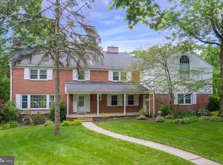 8 Hummingbird Rd, Wyomissing, PA 19610