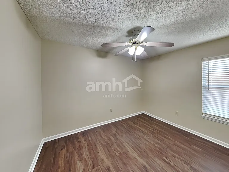 2708 Secret Harbor Dr — Photo 20