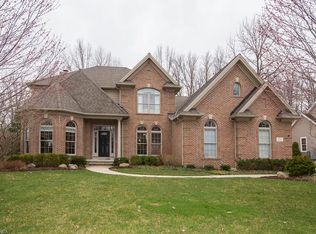 32433 Legacy Pointe Pkwy, Avon Lake, OH 44012