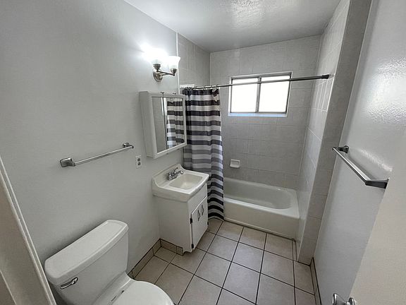 3rd image of 9735 Cactus St #C