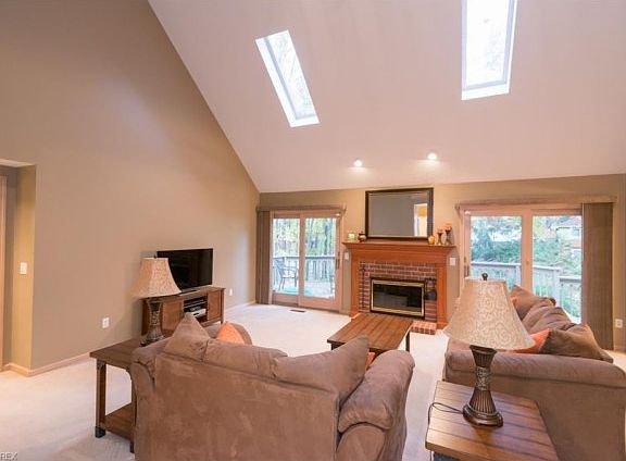 5th image of 753 Oakmont Dr