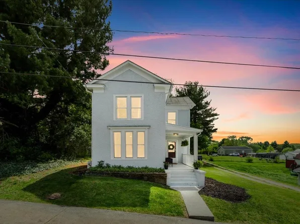 204 Pendleton St, Radford, VA 24141