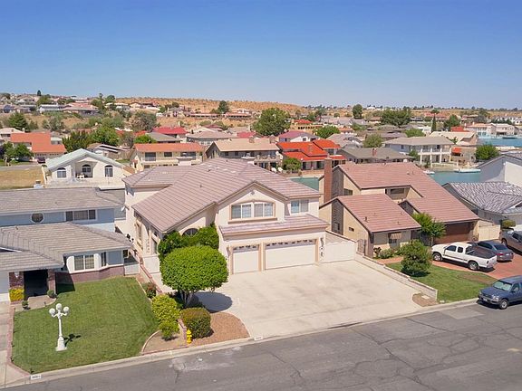 2nd image of 18088 Mariner Dr