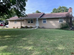 417 W 11th St, Ottawa, KS 66067