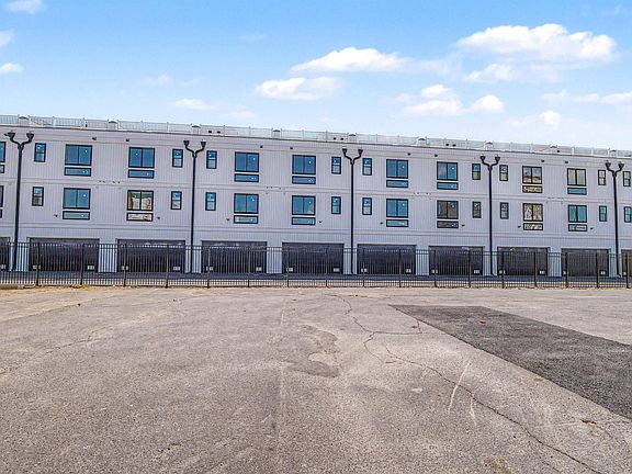 2nd image of 105 B Westminster Ave