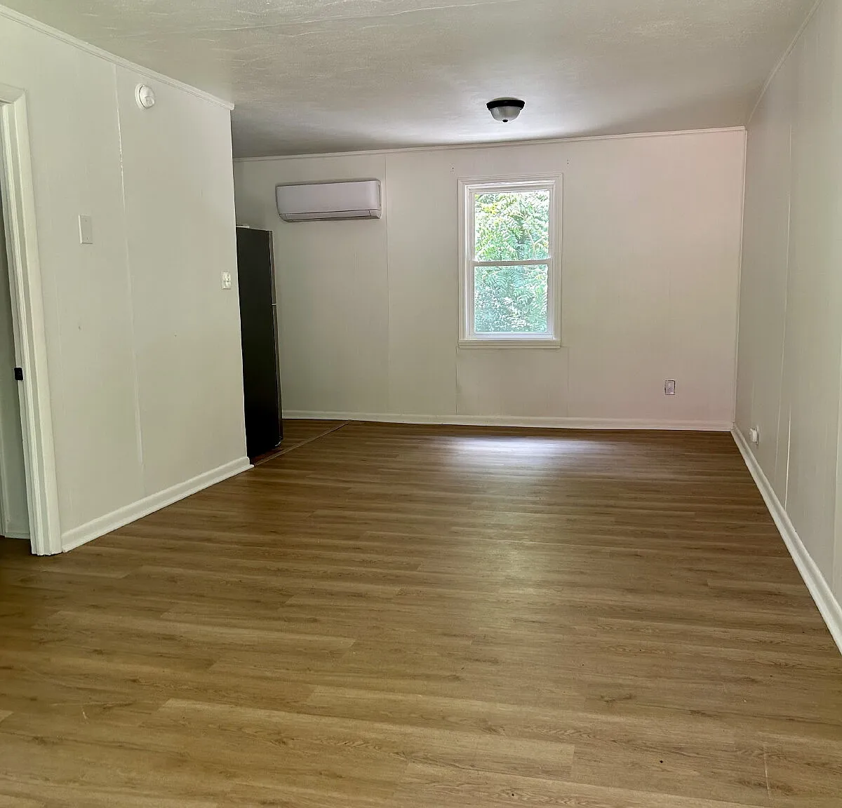 1 bed, 1.0 bath, $750 — Photo 2