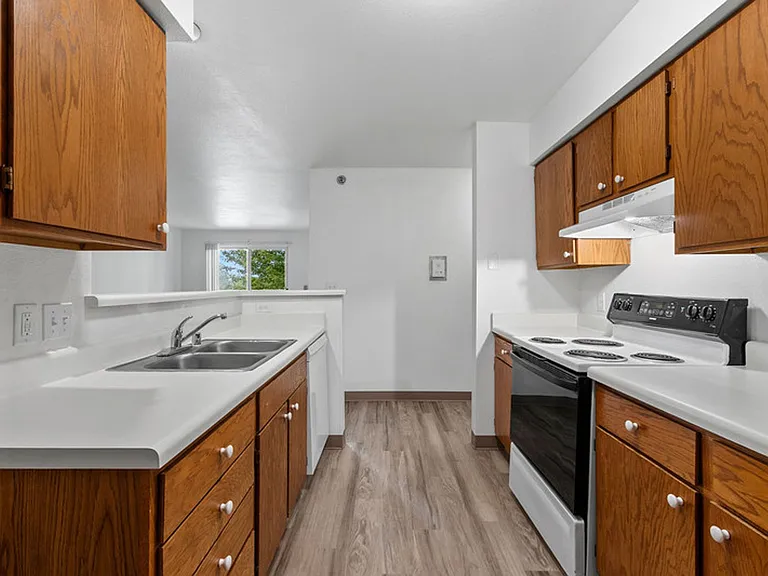 City View Apartments — Photo 6