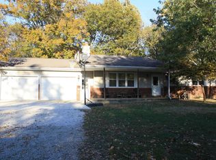 2074 Summer Time Rd, Kell, IL 62853