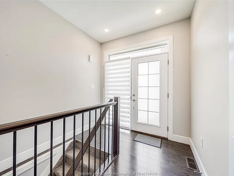 1935 Ethan Ct — Photo 5