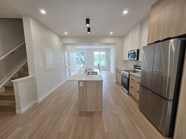 6203 109a St NW #1 — Photo 16