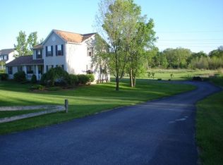 740 Wheatfield Dr, Aurora, OH 44202