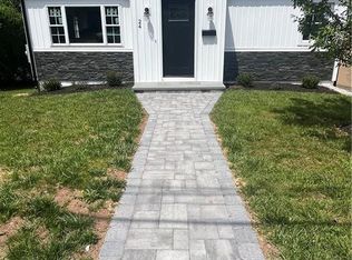 24 Decicco Rd, Waterbury, CT 06705