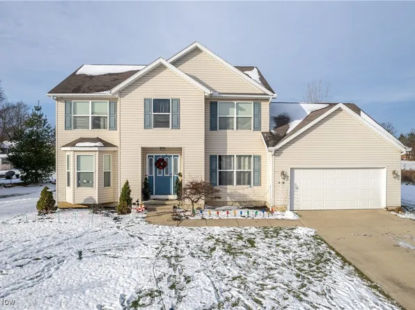 1224 Limerick Ln, Grafton, OH 44044