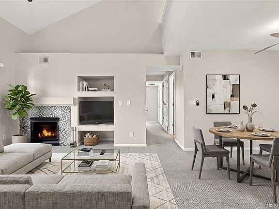 5th image of 6310 Oak Street #308