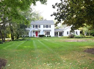 11N190 Williamsburg Dr, Elgin, IL 60124