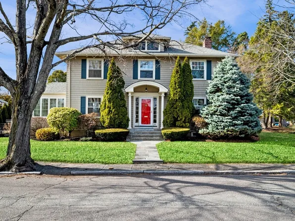 15 Oak St, Marblehead, MA 01945