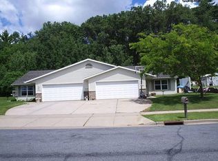 4012 Echo Valley Dr, Eau Claire, WI 54701