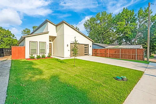 3930 Maybeth St Photo 1