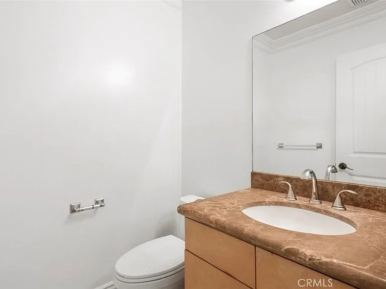 5954 Wilkinson Ave — Photo 29