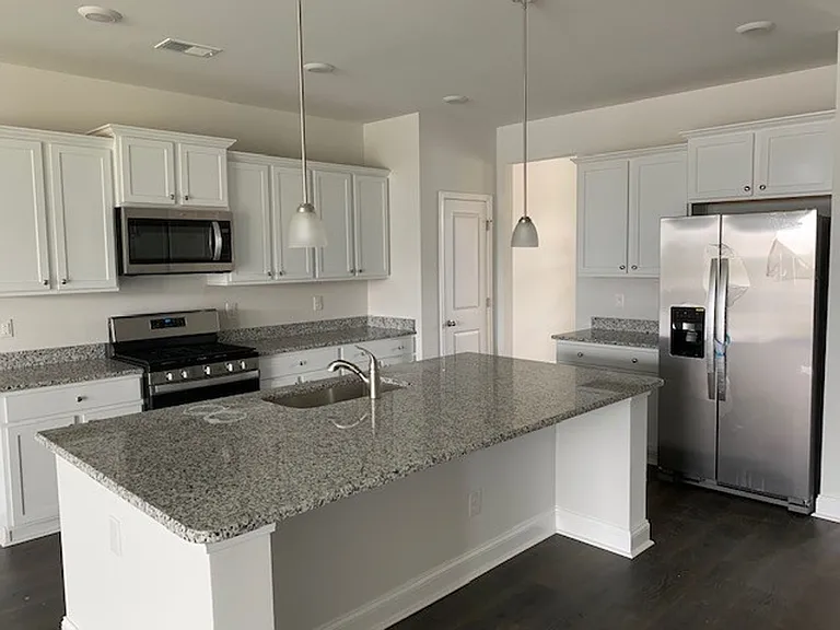 5025 Magnolia Village Way — Photo 5