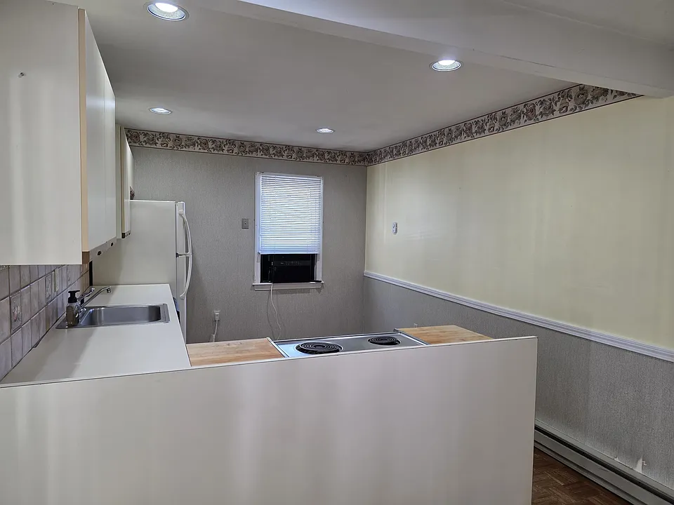 621 Bishop Rd #8