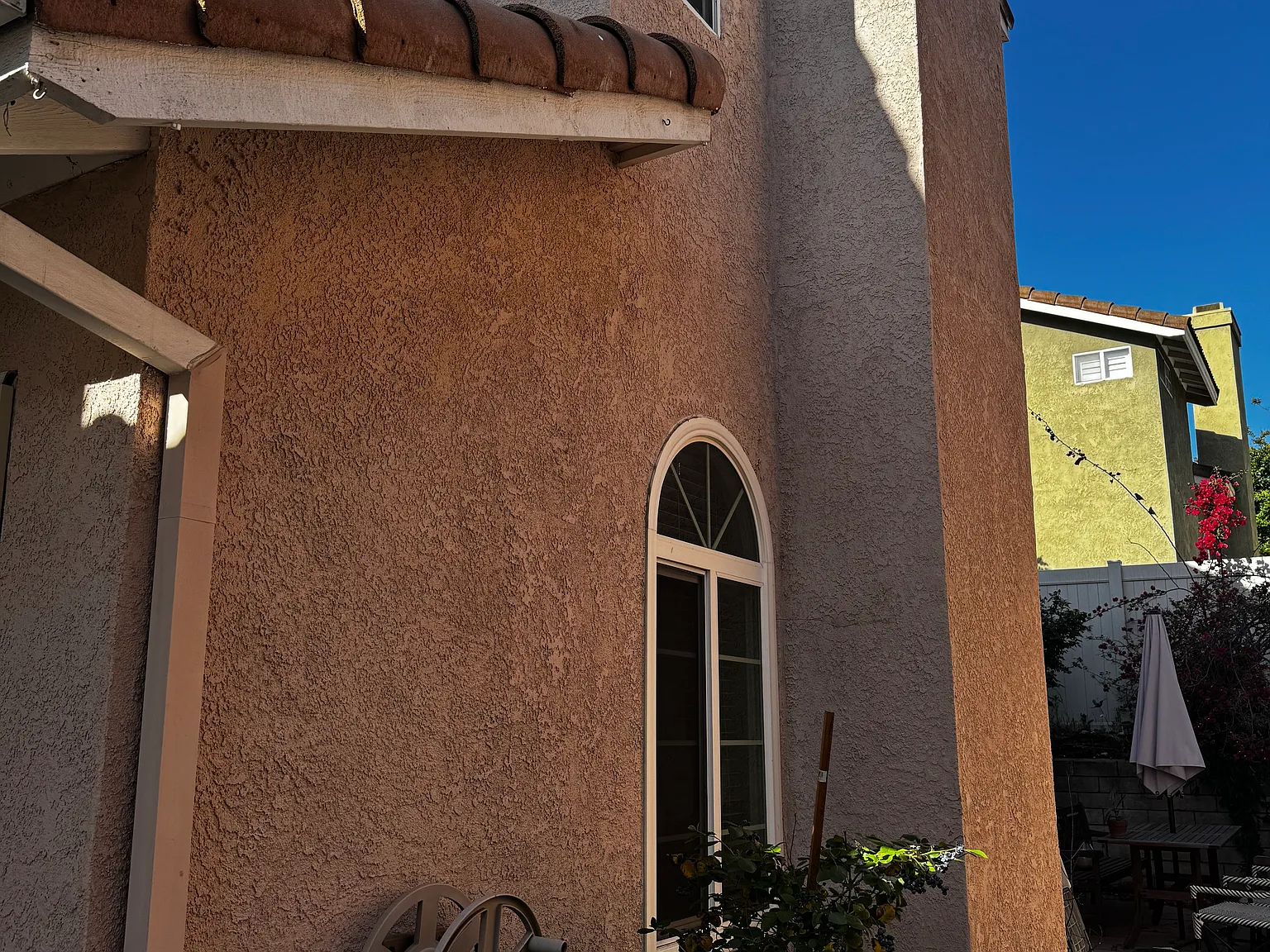 3 bed, 2.5 bath, 1450 sqft, $3,400 — Photo 3