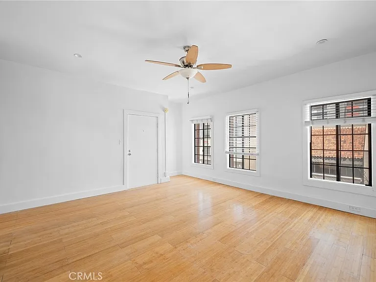131 S Jackson St #301 — Photo 7