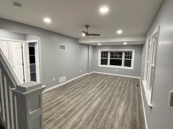 2410 Cedar Ave, Berlin, NJ 08009