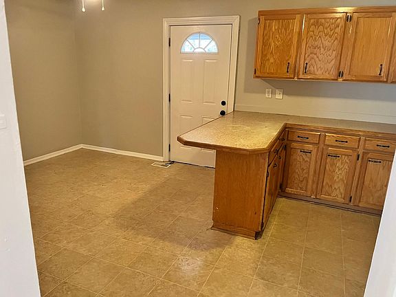 5th image of 1453 Green Circle Dr