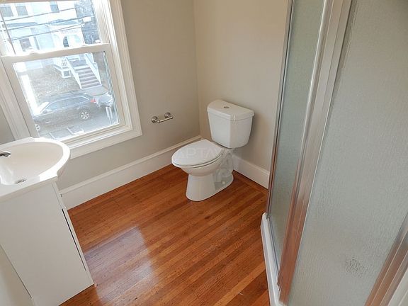 3rd image of 11 Park Ave #2F