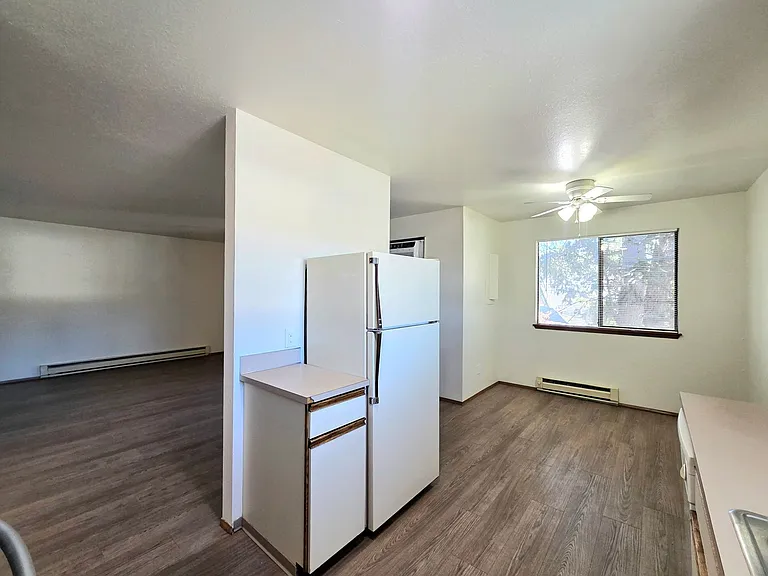 124 N Delaware Ave — Photo 12