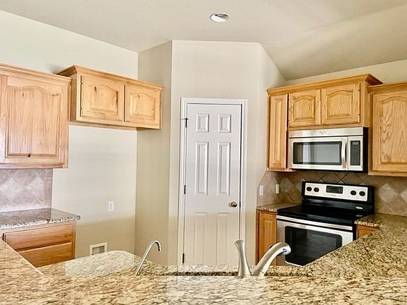 5th image of 2801 Sunburst Dr