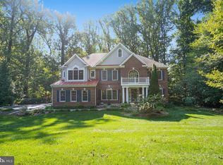 12415 Castner Ct, Fairfax, VA 22030