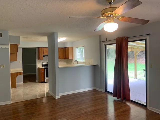 10520 Willow View Cir — Photo 6