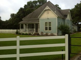 504 N Fm 444, Inez, TX 77968