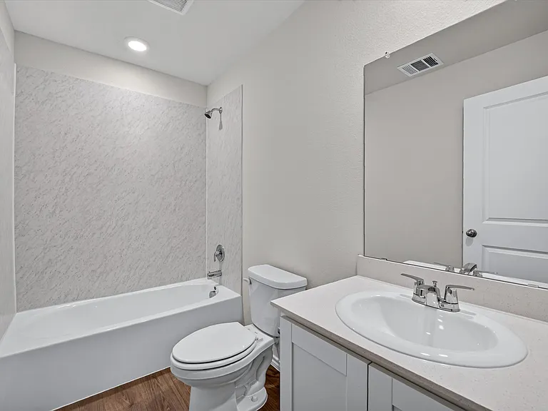 1813 Potomac Ln — Photo 16