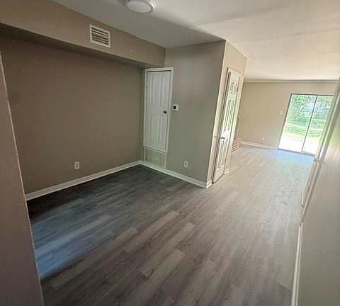 4th image of 2425 Norton Ln #C