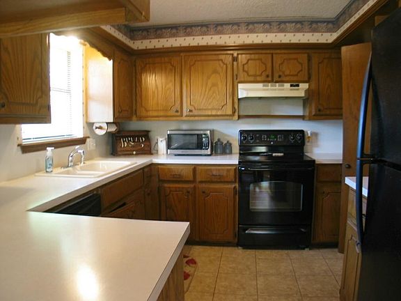 4th image of 203 E Rogers Dr