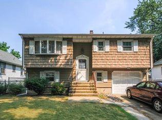 25 Crestwood Ave, Edison, NJ 08817