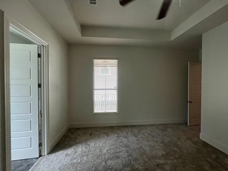 6040 Milne Blvd — Photo 35