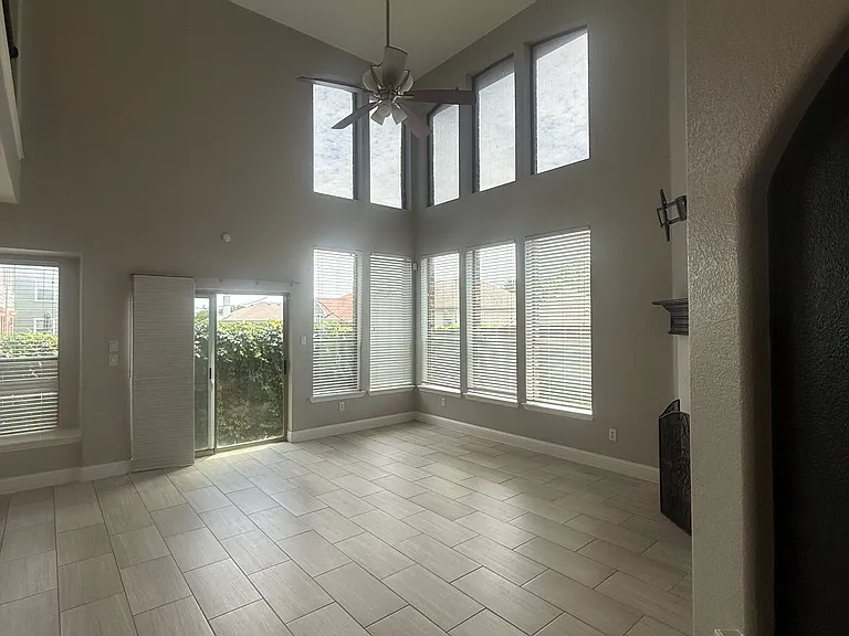 416 Cypress Hill Dr — Photo 7