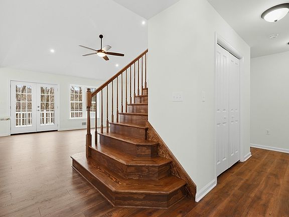 5th image of 5149 Watters Rd