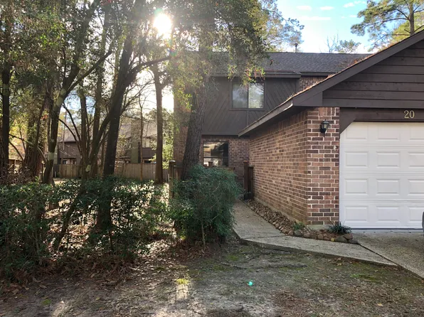 20 W Willowwood Ct, Spring, TX 77381