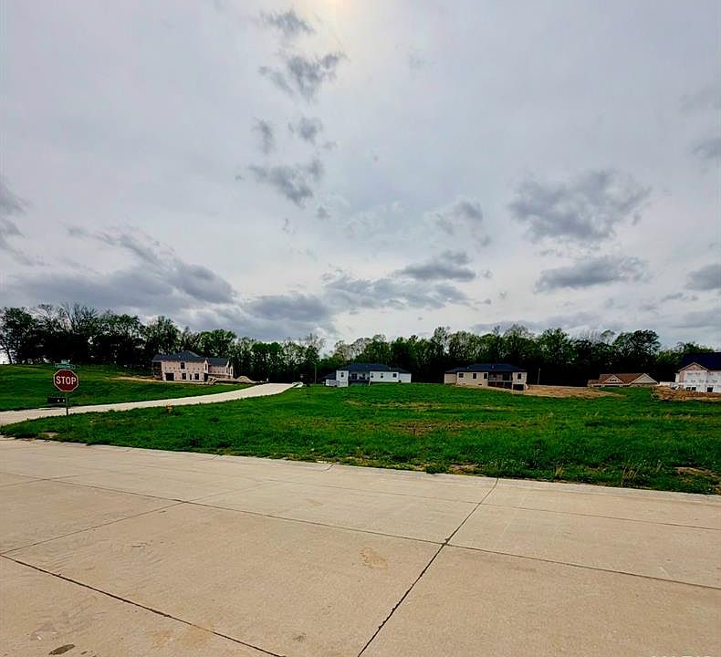 2nd image of 204 Summerfield Way
